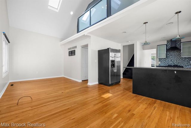 520 E Hazelhurst Street, Ferndale, MI 48220