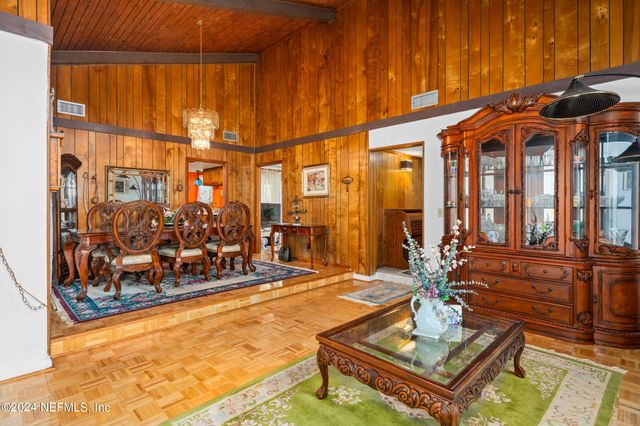 8080 IBACH Road, Jacksonville, FL 32216