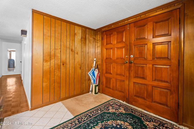 8080 IBACH Road, Jacksonville, FL 32216