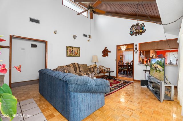 8080 IBACH Road, Jacksonville, FL 32216