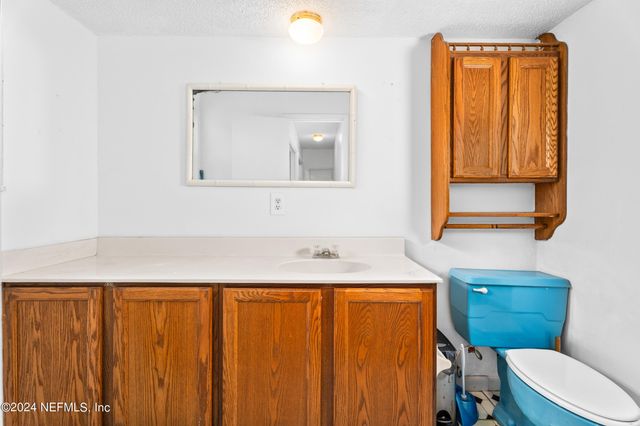 8080 IBACH Road, Jacksonville, FL 32216