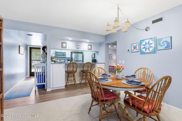 35 Plantation Drive 201, Vero Beach, FL 32966