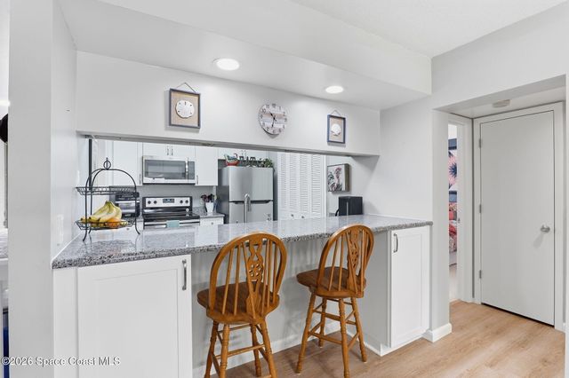 35 Plantation Drive 201, Vero Beach, FL 32966