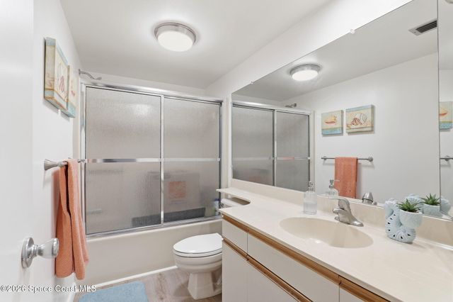 35 Plantation Drive 201, Vero Beach, FL 32966