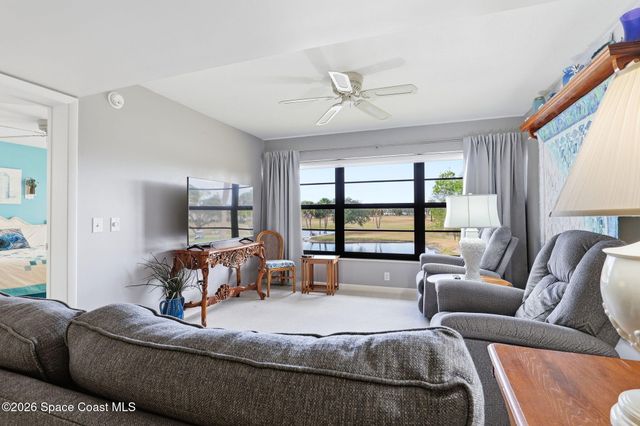 35 Plantation Drive 201, Vero Beach, FL 32966