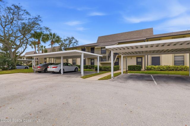 35 Plantation Drive 201, Vero Beach, FL 32966