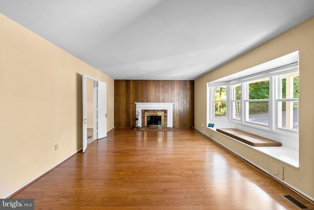 12306 SHADETREE LN, Laurel, MD 20708