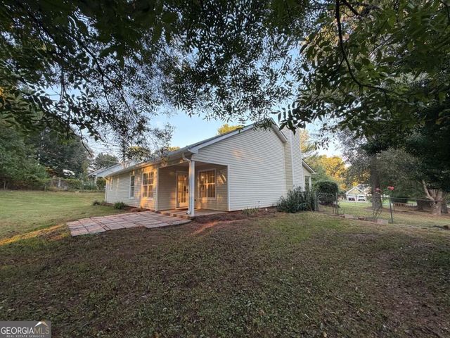 1447 Millstone Court, Bethlehem, GA 30620