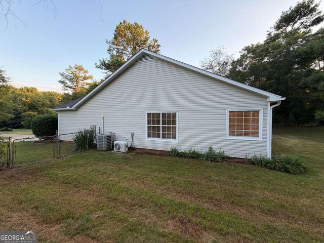 1447 Millstone Court, Bethlehem, GA 30620