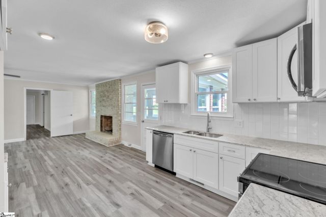 107 Carriage Lane, Simpsonville, SC 29681