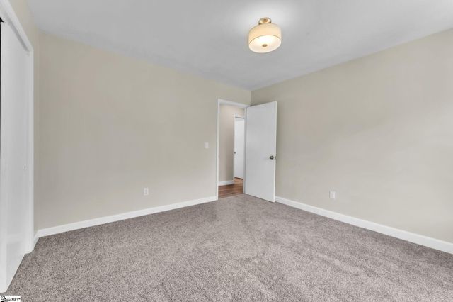 107 Carriage Lane, Simpsonville, SC 29681