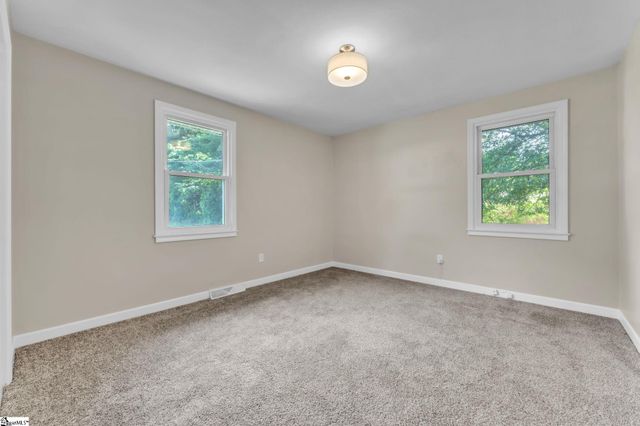 107 Carriage Lane, Simpsonville, SC 29681