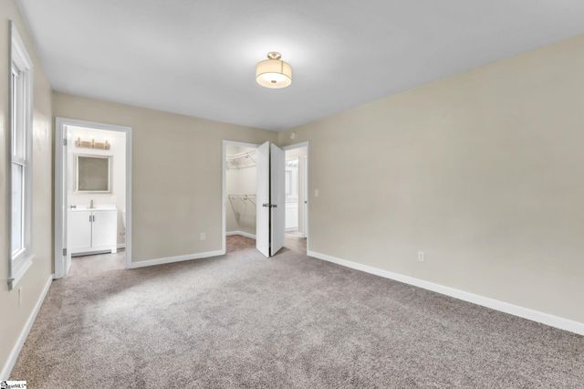 107 Carriage Lane, Simpsonville, SC 29681