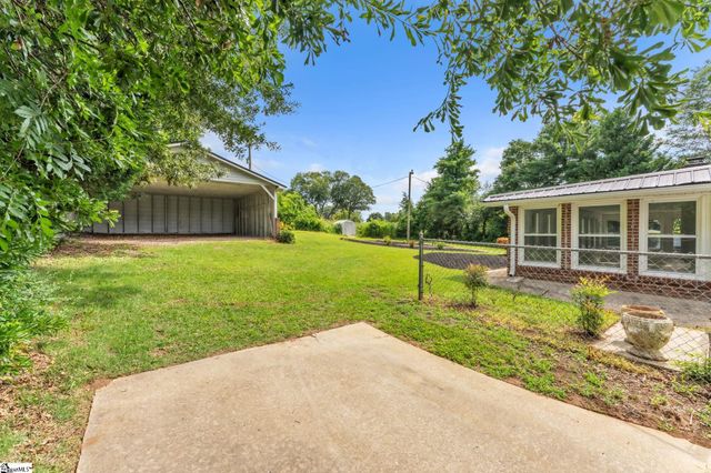 107 Carriage Lane, Simpsonville, SC 29681