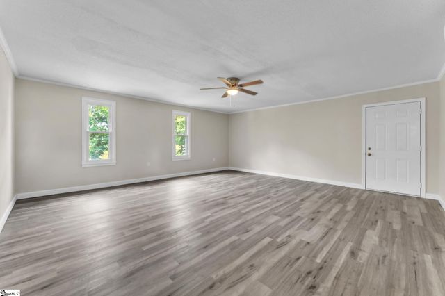 107 Carriage Lane, Simpsonville, SC 29681