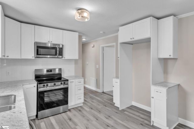 107 Carriage Lane, Simpsonville, SC 29681