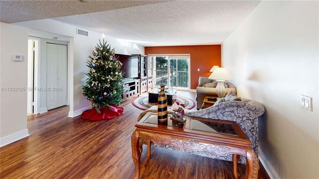 21121 SW 85th Ave 216, Cutler Bay, FL 33189