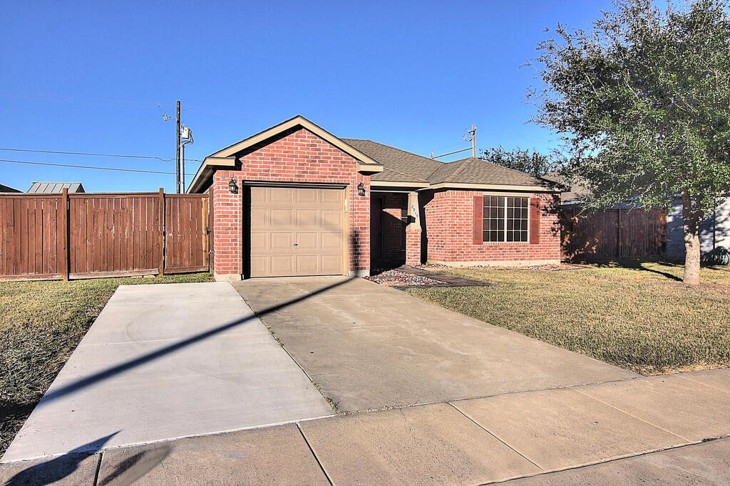 2910 Santa Ana St, Corpus Christi, TX 78415