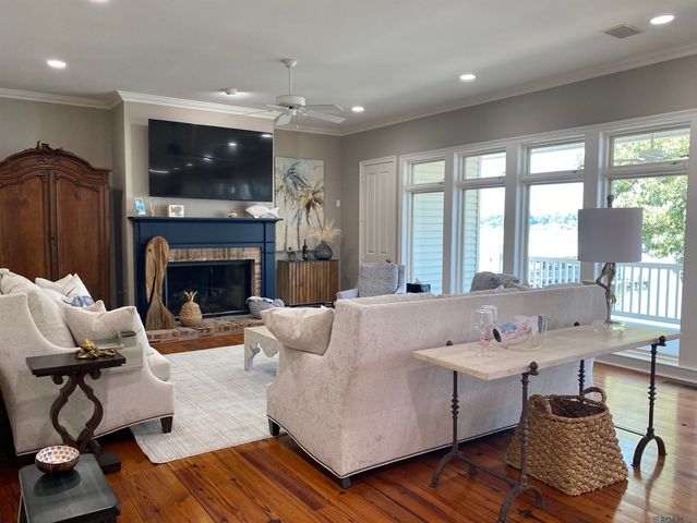 7522 False River Rd, Oscar, LA 70762