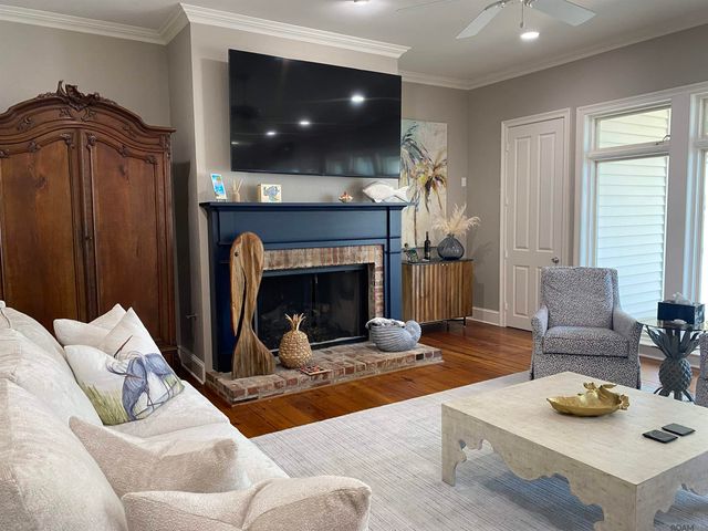 7522 False River Rd, Oscar, LA 70762