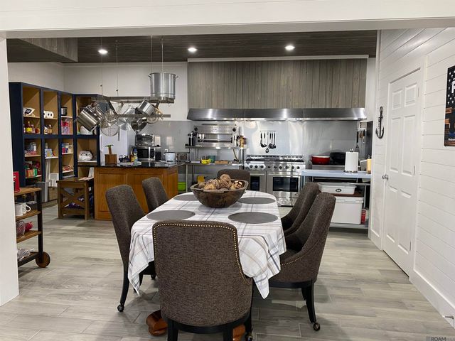 7522 False River Rd, Oscar, LA 70762