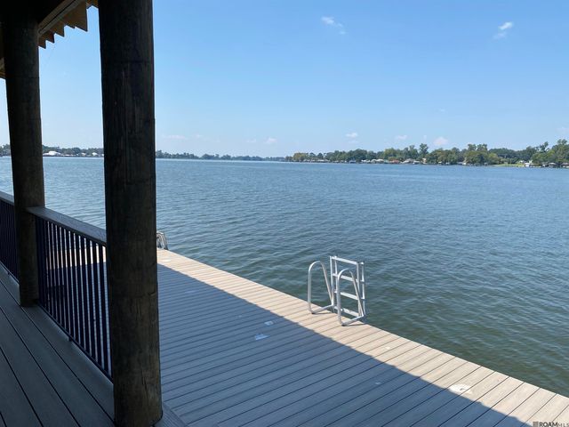 7522 False River Rd, Oscar, LA 70762