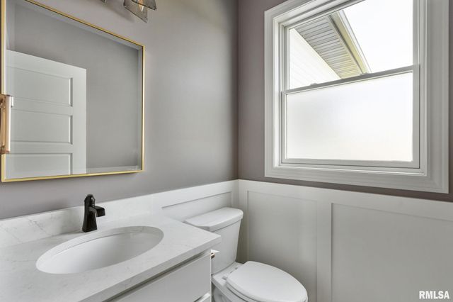 6654 Meghan Avenue, Bettendorf, IA 52722