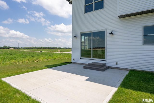 6654 Meghan Avenue, Bettendorf, IA 52722