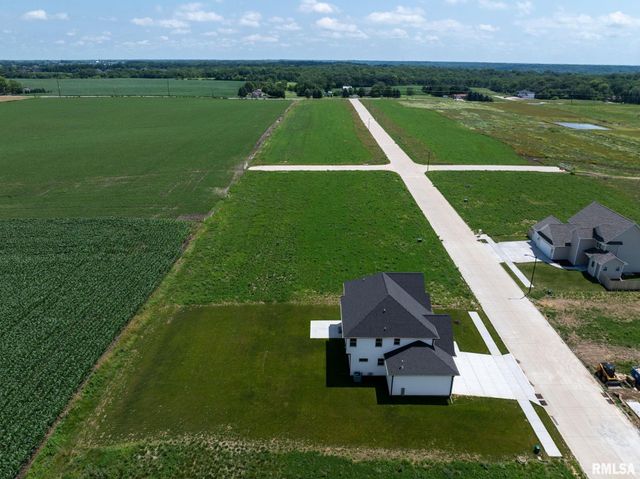 6654 Meghan Avenue, Bettendorf, IA 52722