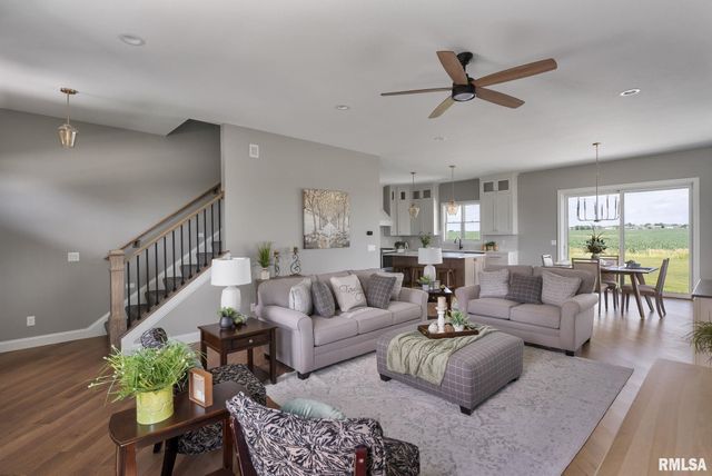 6654 Meghan Avenue, Bettendorf, IA 52722