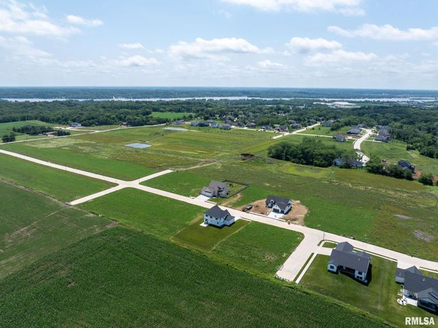 6654 Meghan Avenue, Bettendorf, IA 52722