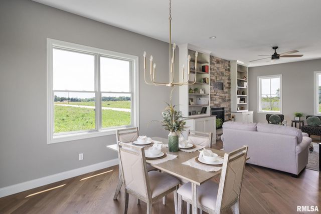 6654 Meghan Avenue, Bettendorf, IA 52722