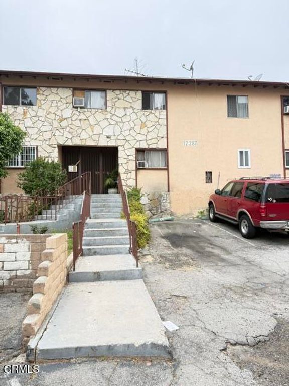 12287 Osborne Street 13, Los Angeles, CA 91331