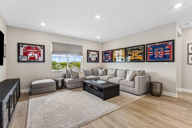 12156 Waterstone Circle, Palm Beach Gardens, FL 33412