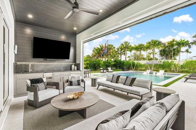 12156 Waterstone Circle, Palm Beach Gardens, FL 33412