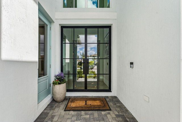 12156 Waterstone Circle, Palm Beach Gardens, FL 33412