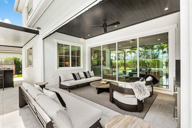 12156 Waterstone Circle, Palm Beach Gardens, FL 33412