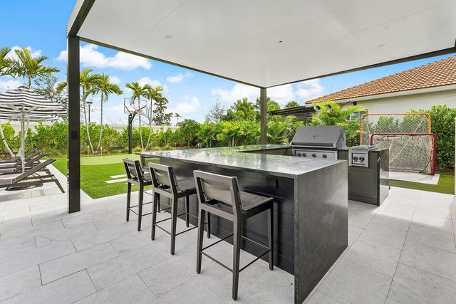 12156 Waterstone Circle, Palm Beach Gardens, FL 33412