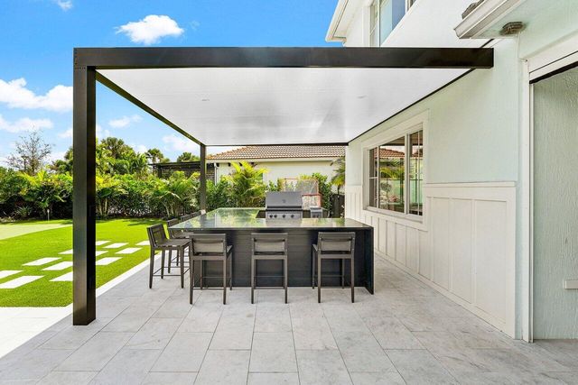 12156 Waterstone Circle, Palm Beach Gardens, FL 33412