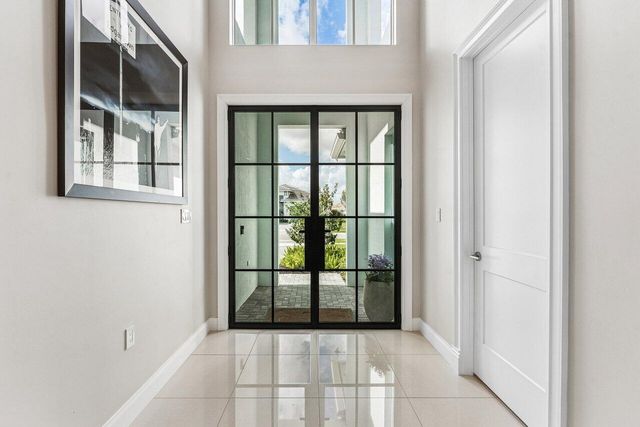 12156 Waterstone Circle, Palm Beach Gardens, FL 33412