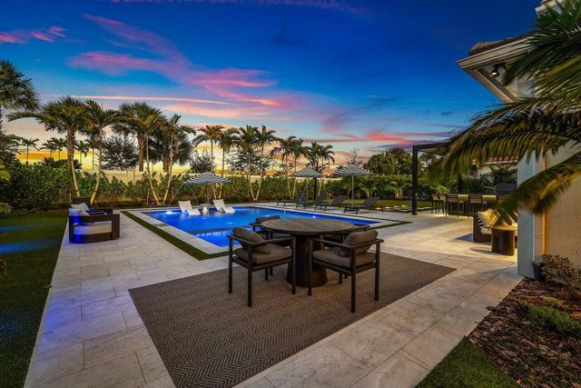 12156 Waterstone Circle, Palm Beach Gardens, FL 33412