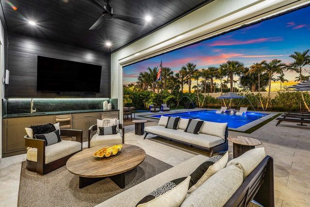 12156 Waterstone Circle, Palm Beach Gardens, FL 33412