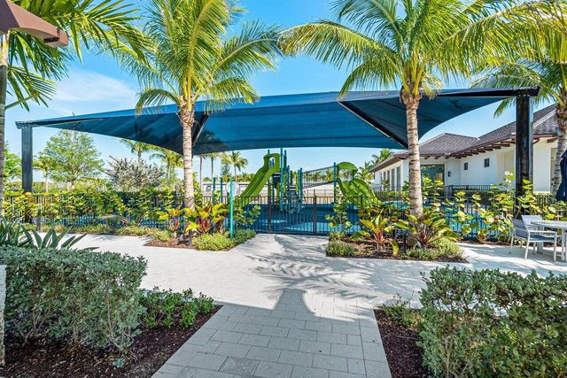 12156 Waterstone Circle, Palm Beach Gardens, FL 33412