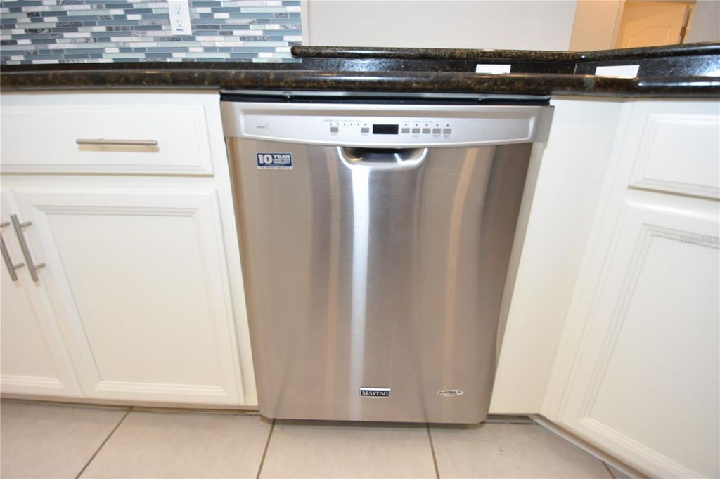 Image 16 of property listing at 22 RYBAR LANE, Palm Coast, FL 32164