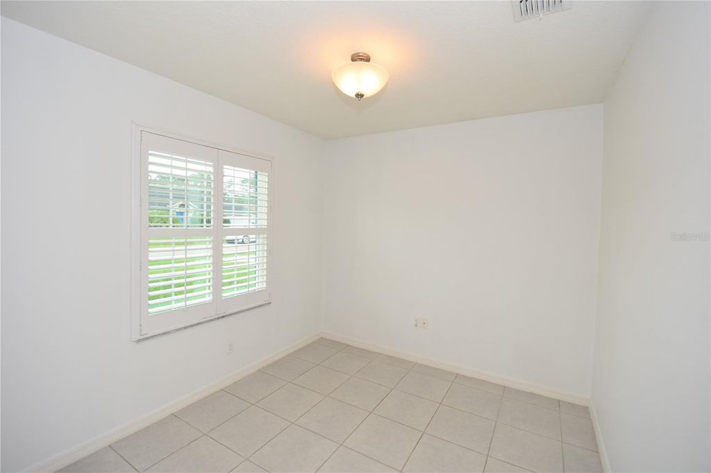 Image 8 of property listing at 22 RYBAR LANE, Palm Coast, FL 32164