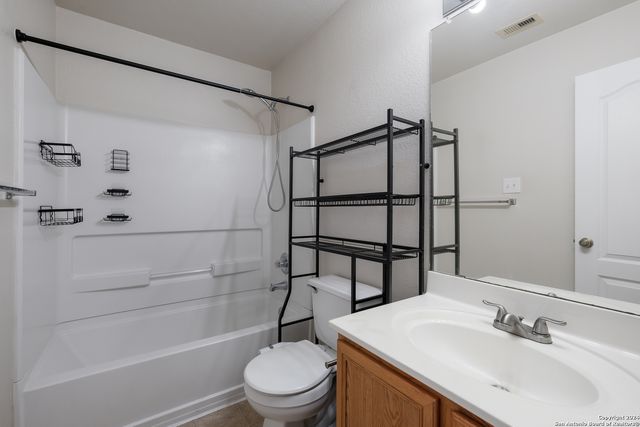 8848 STAGHORN ML, Converse, TX 78109
