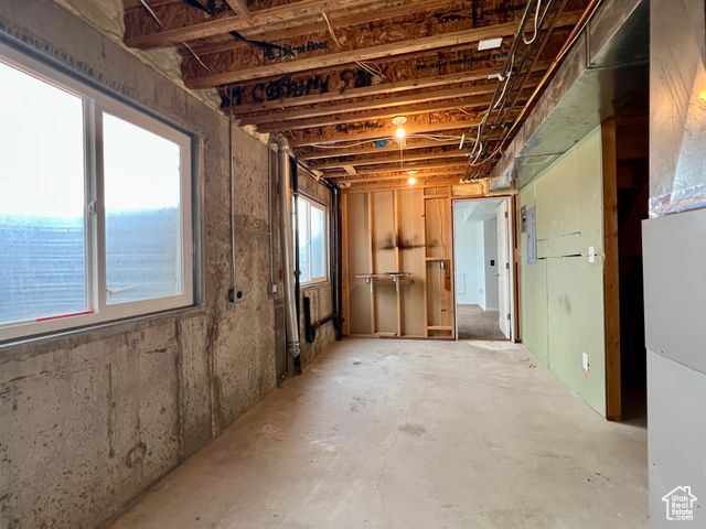 1174 W 1580 N, Clinton, UT 84015