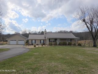 5626 Hines Valley Rd, Lenoir City, TN 37771
