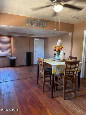 812 N CENTER Avenue, Casa Grande, AZ 85122