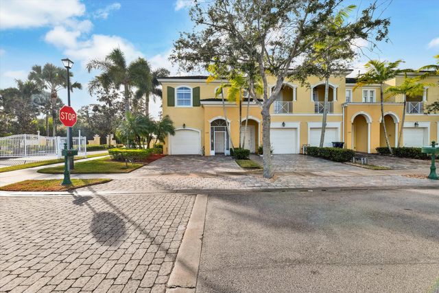 6145 NW Helmsdale Way, Port St. Lucie, Port St Lucie, FL 34983